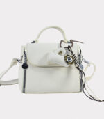 bolsos de mano con llavero artesanal negocios